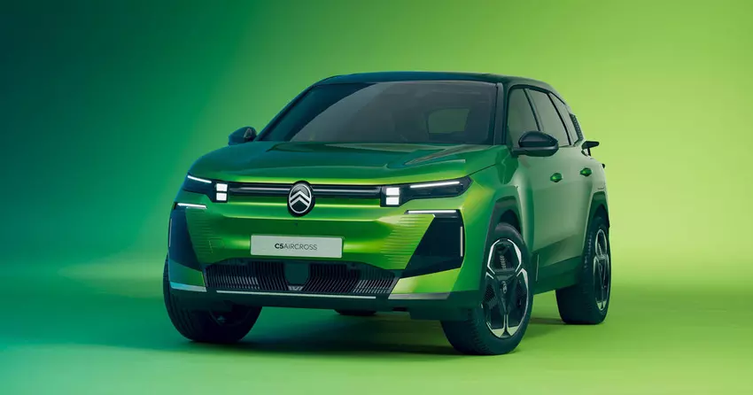 Nowy Citroën C5 Aircross odziedziczył design konceptu samochodu i otrzymał wersje elektryczne