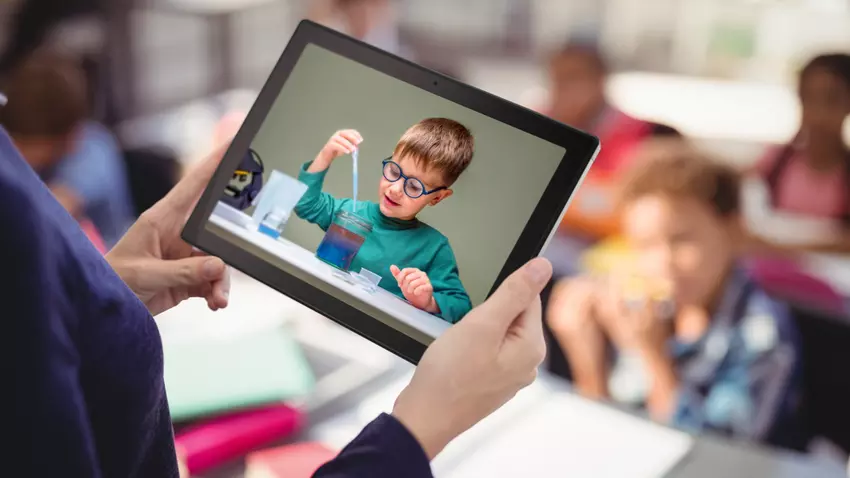 ASUS zapowiedział odłączany hybrydowy Chromebook CM30 z ekranem dotykowym i odłączaną klawiaturą