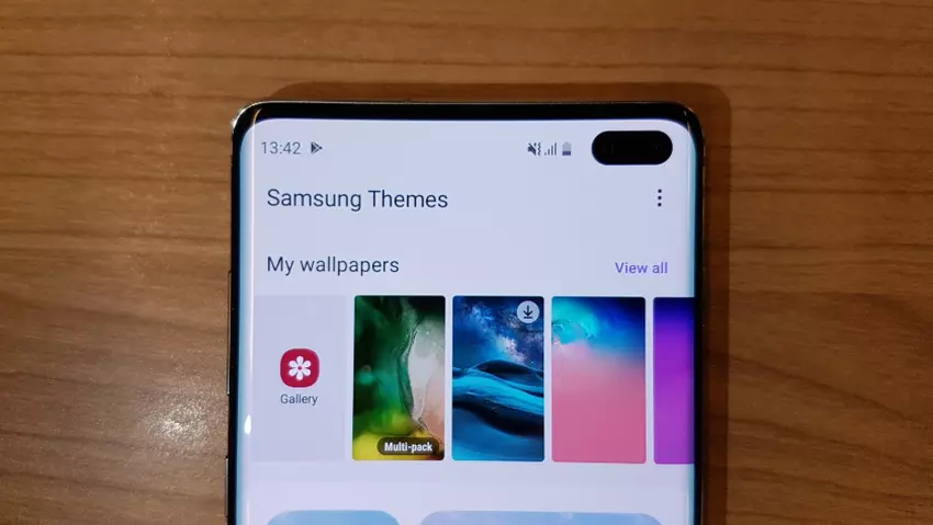 Samsung planuje pozbyć otworów w ekranie w przyszłych smartfonach