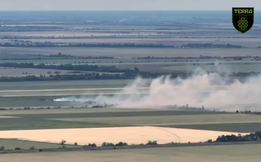 Unikalny materiał: ukraińska artyleria niszczy baterię rosyjskich haubic Msta-B (wideo)