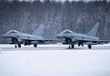 Brytyjskie i niemieckie myśliwce Eurofighter Typhoon ...