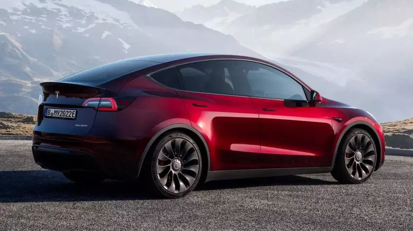 Tesla przygotowuje się do wprowadzenia sześciomiejscowego Modelu Y w Chinach do końca 2025 r.