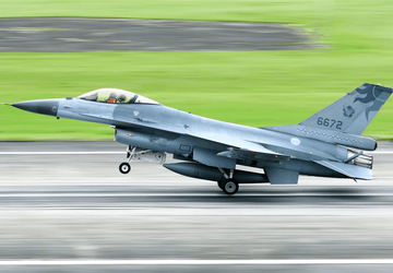 Polityka zagraniczna: pierwszych 20 ukraińskich pilotów ...