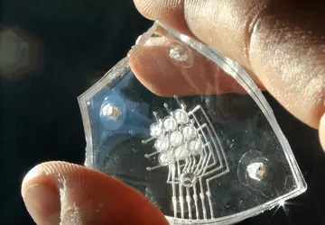 Wyświetlacz z nadmuchiwanymi kropkami został opracowany ...