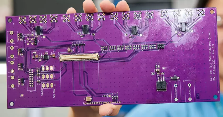 Deficytu chipów nie będzie: Chiny zniosły zakaz eksportu półprzewodników do samochodów