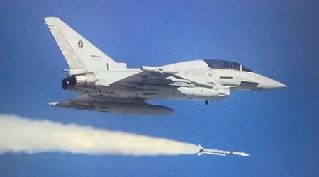 Włoskie myśliwce Eurofighter Typhoon przeprowadziły pierwsze odpalenia pocisków średniego zasięgu Meteor BVRAAM