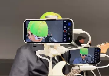 Ten klip został nakręcony na czterdzieści ...