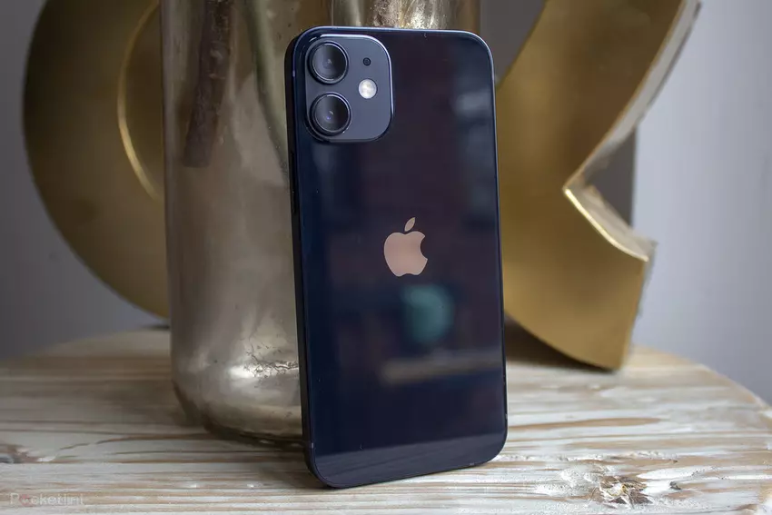 Kupujący otrzymał dwa kawałki mydła zamiast iPhone'a 12