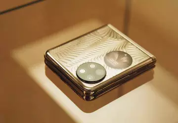 Kirin 9000, dwa ekrany, aparat 50 ...