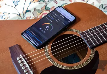 Google dodało tuner gitarowy do swoich ...