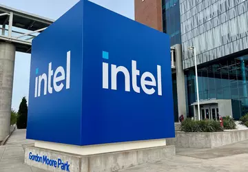 Apple i Samsung rozważają zakup Intela: ...