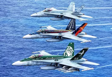 Australia posiada 14 sprawnych myśliwców F/A-18 ...