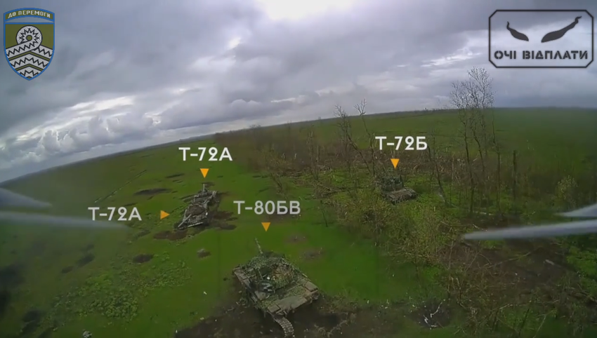 Ukraiński dron FPV za 1000 dolarów trafił w trzy rosyjskie czołgi T-80BV, T-72A i T-72B o wartości kilku milionów dolarów