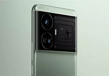 Realme GT 5 z ekranem OLED ...