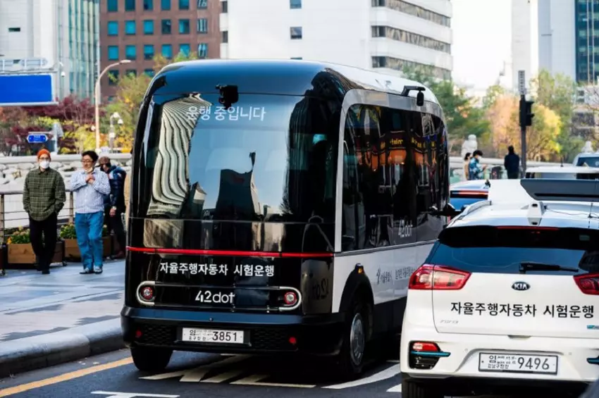 Korea Południowa uruchamia pierwsze komercyjne usługi pasażerskie z wykorzystaniem bezzałogowych minibusów