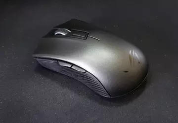 Recenzja ASUS ROG Strix Carry: bezprzewodowa ...