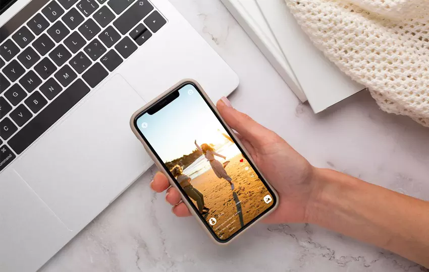 W Indiach para sprzedała swoje 8-miesięczne dziecko, aby kupić iPhone'a 14 i nagrywać filmy na Instagram. Drugie nie zostało sprzedane na czas