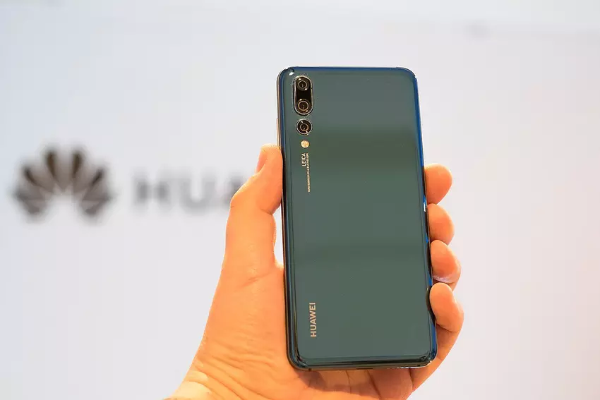 Flagowce Huawei P20 z 2018 roku zaczęły otrzymywać system HarmonyOS. Ale aktualizacja nie jest jeszcze dostępna dla wszystkich