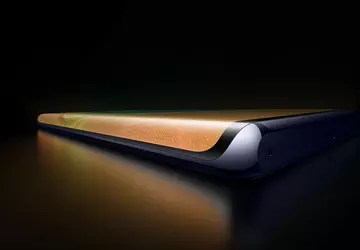 Na pierwszym zdjęciu pojawił się flagowy ...