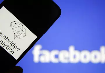 Facebook powiadomi użytkowników, których dane dotarły ...