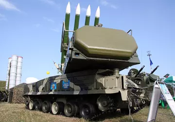 Izrael niszczy helikoptery i systemy obrony ...