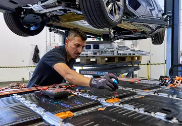 BMW Group stworzyła zamknięty system recyklingu ...