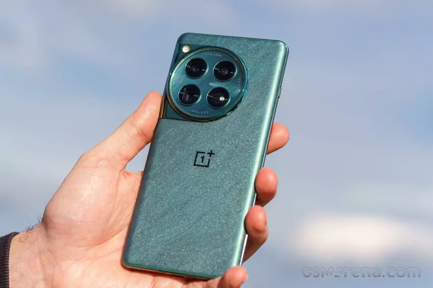 OnePlus 12 otrzymuje aktualizację OxygenOS 15 z funkcjami sztucznej inteligencji w celu ulepszenia zdjęć i notatek