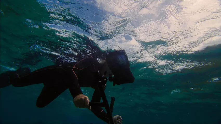 Samsung opracował specjalną technologię Ocean Mode dla smartfonów Galaxy dla nurków, aby pomóc w eksploracji raf koralowych