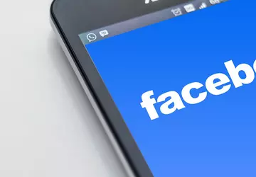 Poważny skandal: Facebook nazywa czarnoskórych mężczyzn ...
