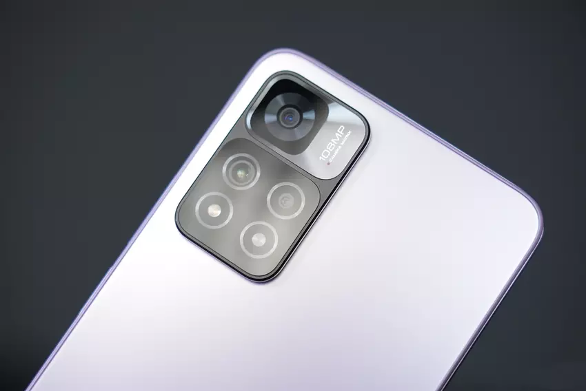 Xiaomi 11i Hypercharge - Dimensity 920, do 11 GB RAM, ekran AMOLED 120 Hz, ładowanie 120 W i bateria 4500 od 365 USD