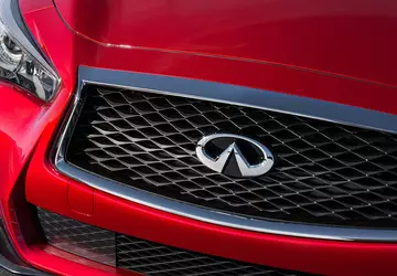 Infiniti przygotowuje sportowego sedana z „manualną ...