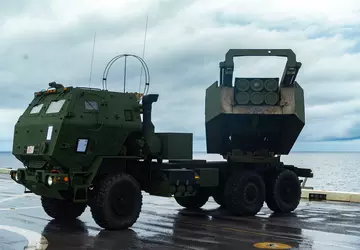 Estonia otrzymuje sześć systemów rakietowych HIMARS ...