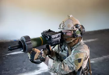 Ukraińskie wojsko pokazało rosyjski czołg zniszczony ...