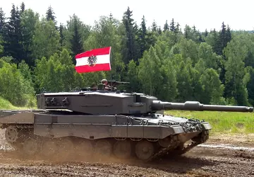 Austria chce zmodernizować czołgi Leopard 2A4 ...