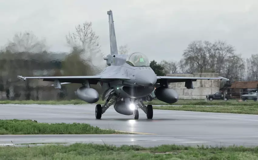 Przybycie pierwszego bułgarskiego F-16D (V) Block 70