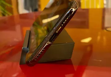 Kolejny entuzjasta przeprojektował iPhone'a X z ...