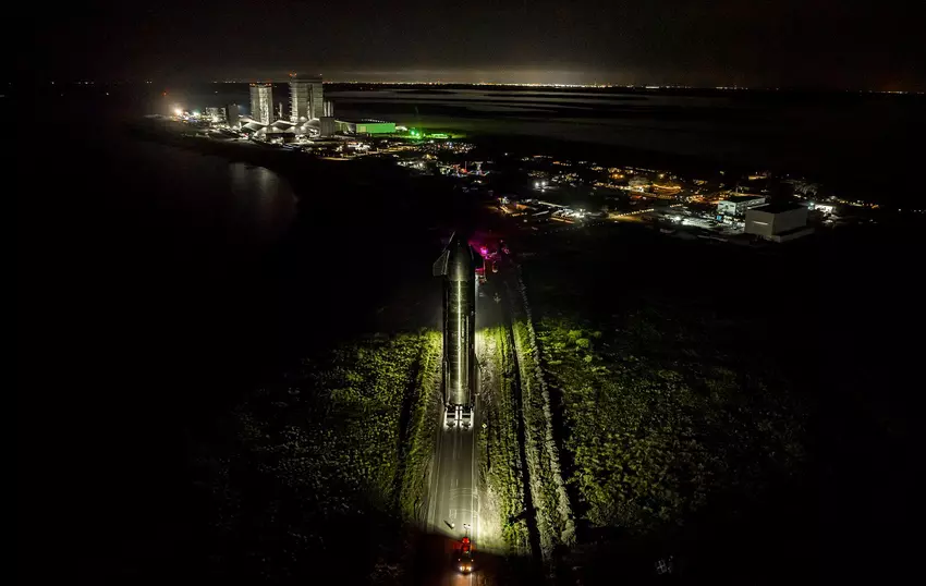 SpaceX wysyła 25. prototyp statku kosmicznego na platformę startową Starbase