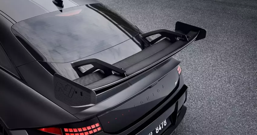 Hyundai zaprezentował zestaw karbonowy za 27 778 PLN (7,5 tysiąca dolarów) dla Ioniq 6 N