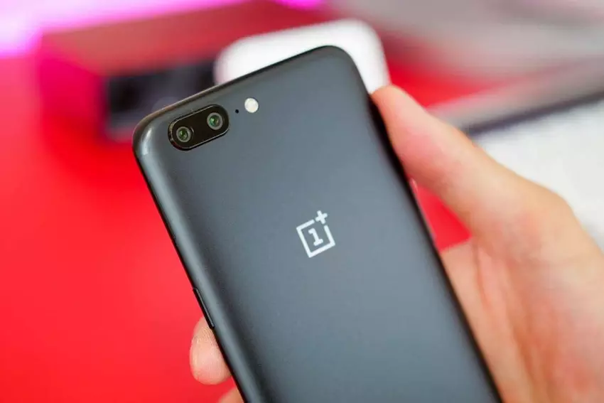 Słuchu: LTE modemu OnePlus 6 będzie utrzymywał prędkość do 1 Gbit / s