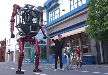 Unitree GD01: Rewolucyjny mecha-robot gotowy do ...