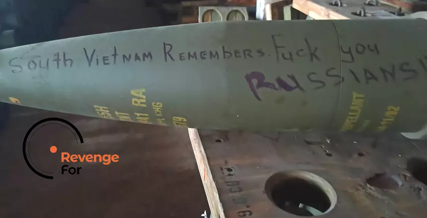 Fundacja Turn Back Alive otrzymała ponad 50 000 dolarów z usługi RevengeFor, która umożliwia zamówienie napisu na bombie lub rakiecie, która zostanie wystrzelona w rashistów