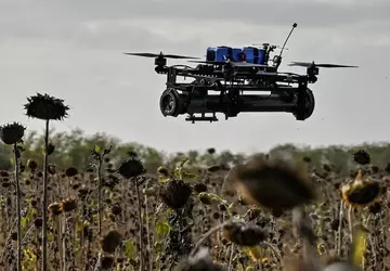 Ukraińscy żołnierze zestrzelili rosyjski dron rozpoznawczy ...