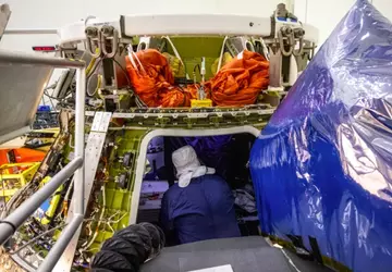 Kosmiczne rozpakowywanie: NASA rozpoczyna wyciąganie zawartości ...