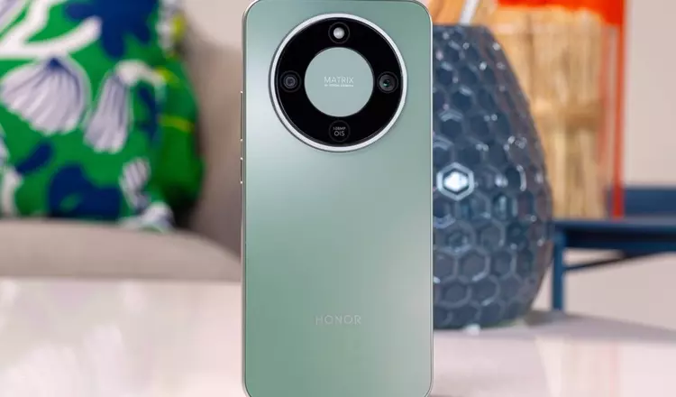 Honor zaprezentował budżetowy smartfon Magic 8 ...