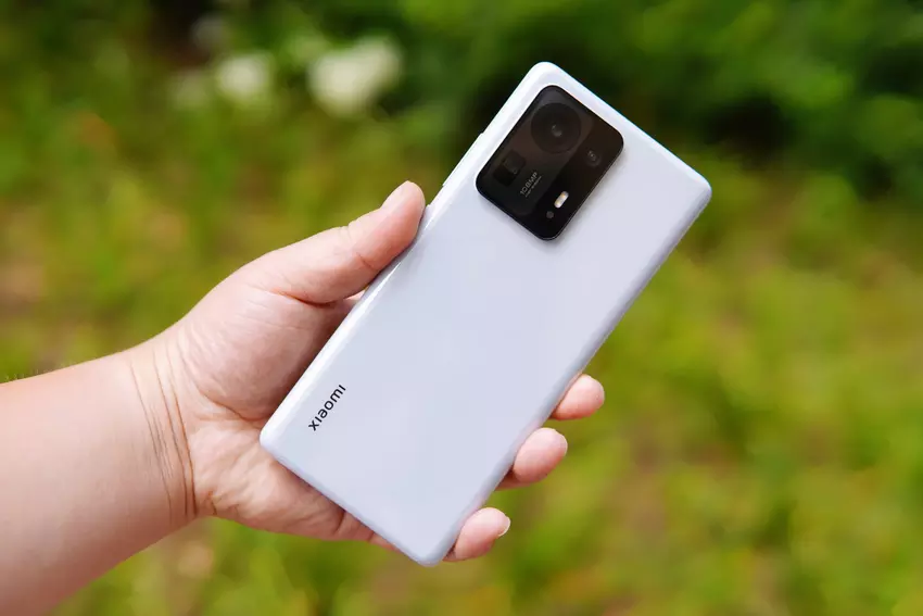 Rozbiórka Xiaomi Mi Mix 4 ujawnia wnętrze smartfona