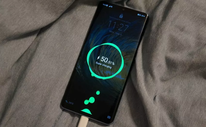 Plotka: Huawei P40 i Huawei P40 Pro otrzymają 65-watowe szybkie ładowanie SuperCharge