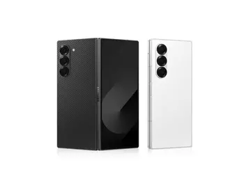 YouTuber rozpakowuje Galaxy Z Fold Special ...