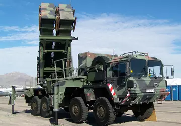 Raytheon zwiększa produkcję SAM-ów Patriot i ...