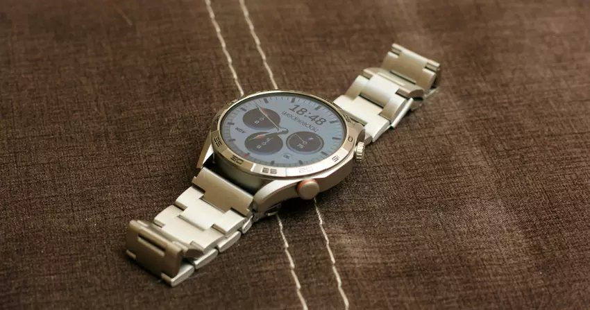 Metalowa obudowa i wyświetlacz AMOLED: recenzja inteligentnego zegarka Haylou Solar 5 za 50 USD