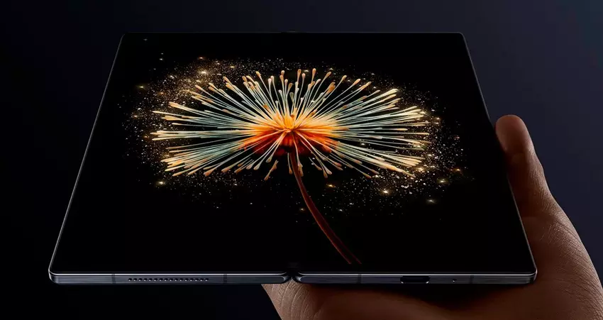 Xiaomi MIX Fold 3 - Snapdragon 8 Gen 2, nowy zawias wykonany z wytrzymałej stali i ceramiki, dwa wyświetlacze OLED 120 Hz i aparat 50 MP w cenie od 1240 USD